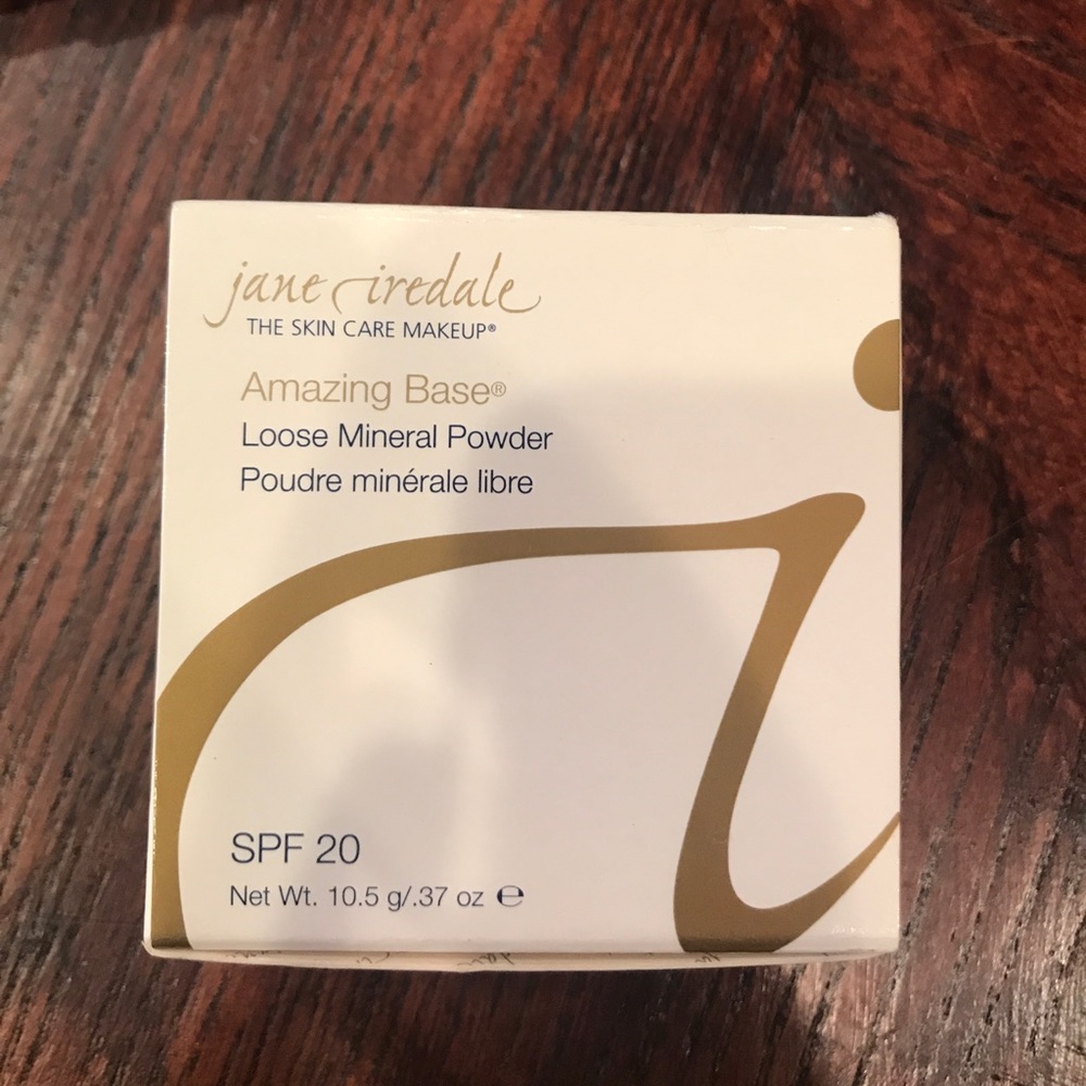Makeup - Loose Mineral Powder